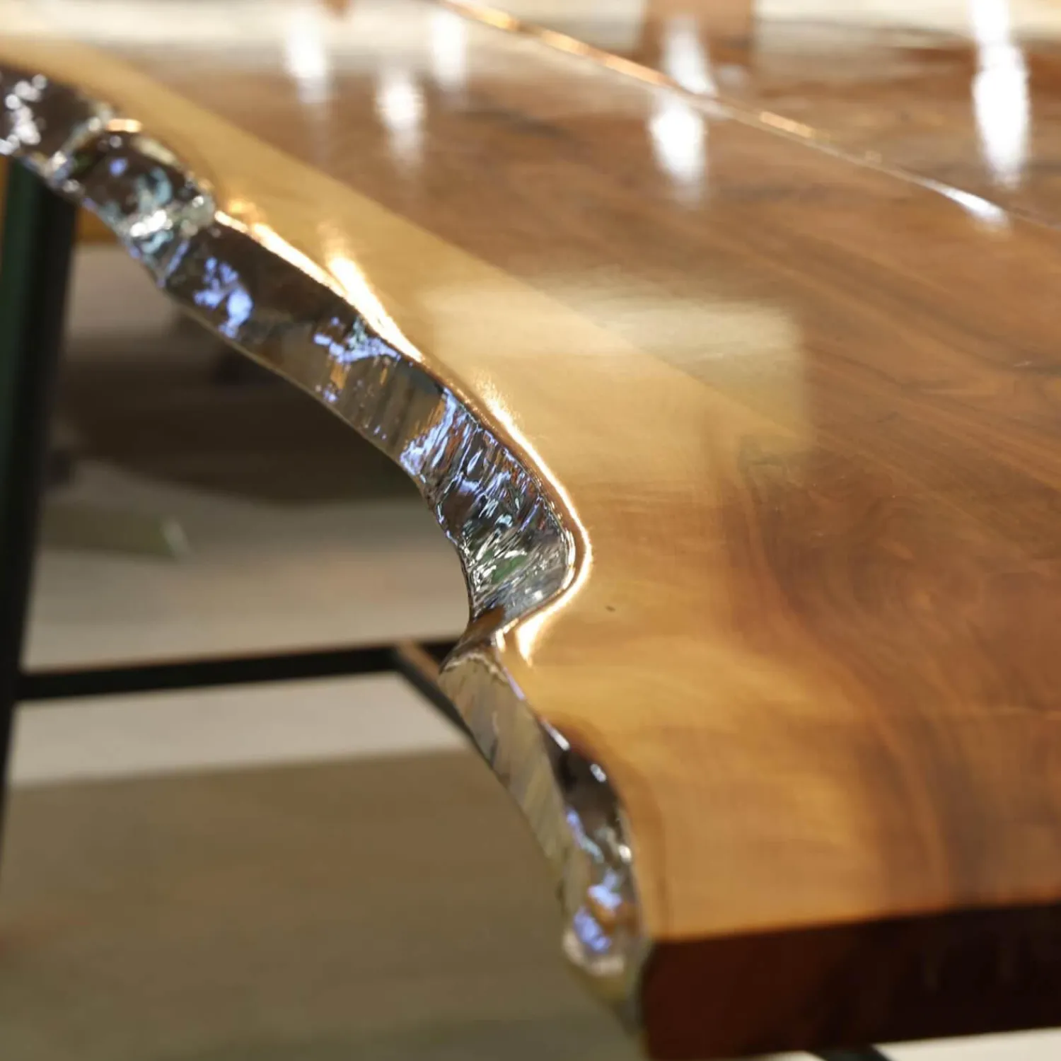 Bert Plantagie Esstische|Tisch Tane Brown Platt Expoy Noten Noes Gestell Feinstrukur Braun Kohl