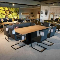 K+W Essgruppen|Tischgruppe Cassia Mit 4 Stühlen Und Bank Wildeiche Bianco Metall Schwarz