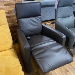 Polsteria Fernsehsessel|TV Sessel Augsburg Bezug Leder Dolcia Moor Dunkelbraun Schwarz Füße Kunststoff Inklusive Thermo-Lux-Heizmattenfunktion