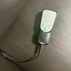 Polsteria Fernsehsessel|TV Sessel Augsburg Bezug Leder Dolcia Moor Dunkelbraun Schwarz Füße Kunststoff Inklusive Thermo-Lux-Heizmattenfunktion