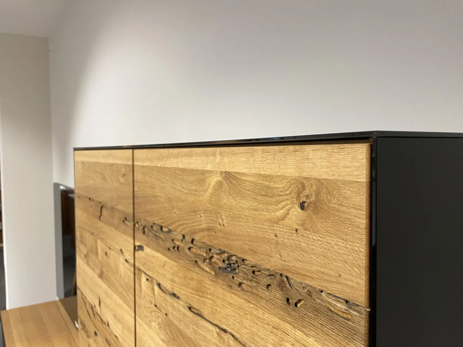 Team 7 Wohnwände & Tv-Lowboards|TV Wand Filigno Eiche Venedig Farbglas Schwarz Matt Gestell Schwarz Mit Home Entertainment