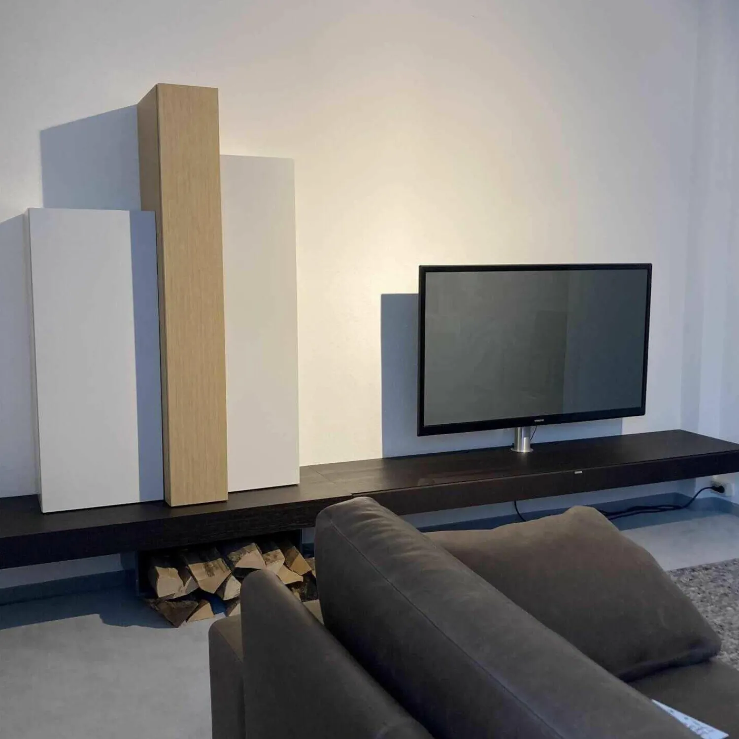 Spectral Smart Furniture Wohnwände & Tv-Lowboards|TV-Board Twenty Eiche mit Soundsystem und TV-Halterung