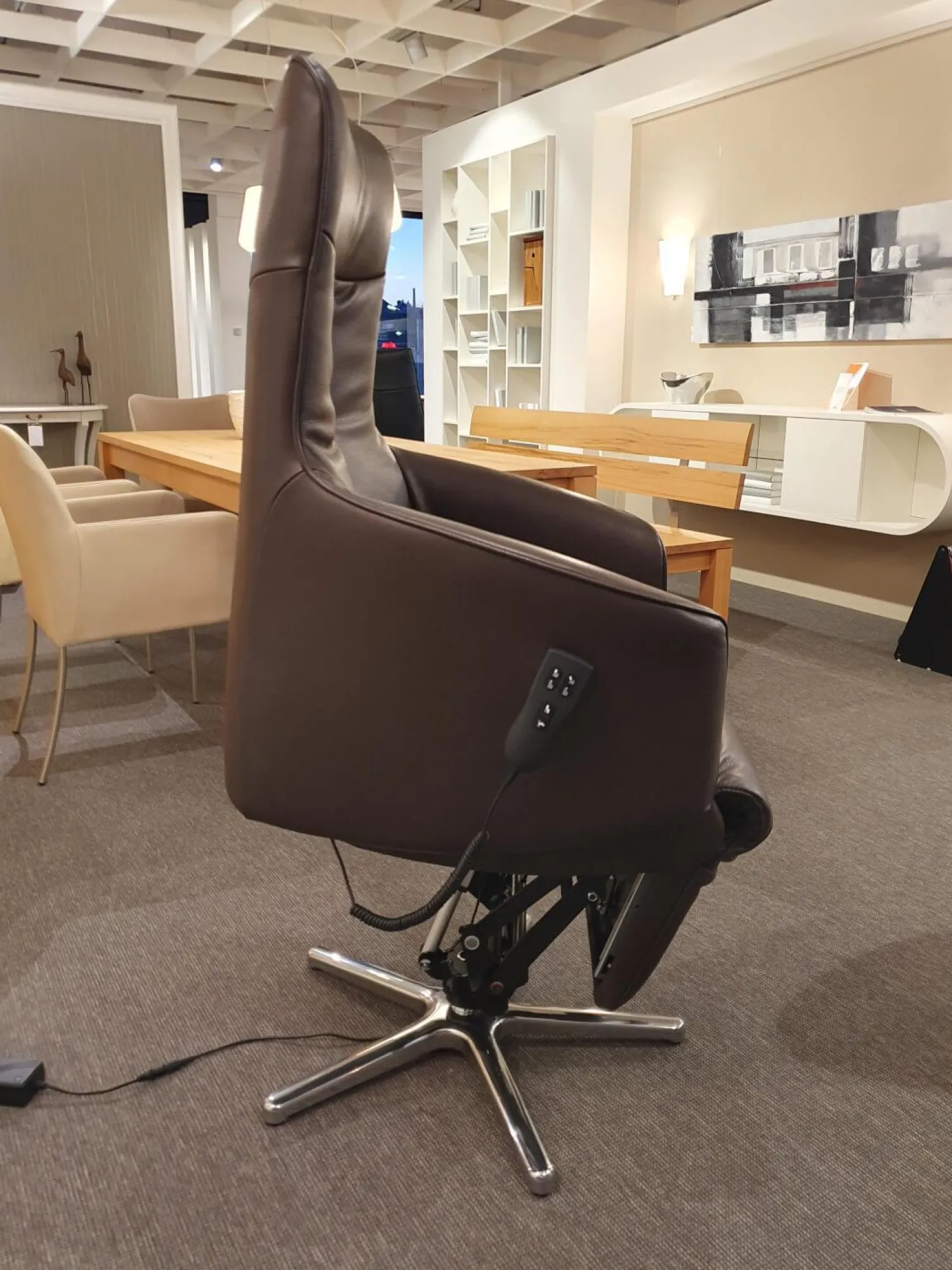 Sitting Vision Relaxsessel|TV-Sessel TW092 Small Leder Semira Chocolate Braun Sternfuß Aluminium Poliert Elektrisch Verstellbar