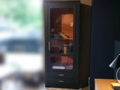 Form Exclusiv Vitrinen & Highboards|Vitrine Bordeaux Europäische Wildkirsche Massiv Rückwand Lachsrot Reliefstruktur Anthrazit