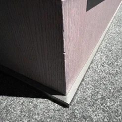 B&B Italia Vitrinen & Highboards|Vitrine Eracle Transparentes Glas mit bronziertem Metalleinsatz Belegung Außen Eiche Grau