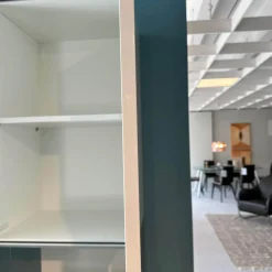 Hülsta Vitrinen & Highboards|Vitrine Gentis Rechts Lack Hochglanz Reinweiss Mit Beleuchtung Und Funkfernbedienung