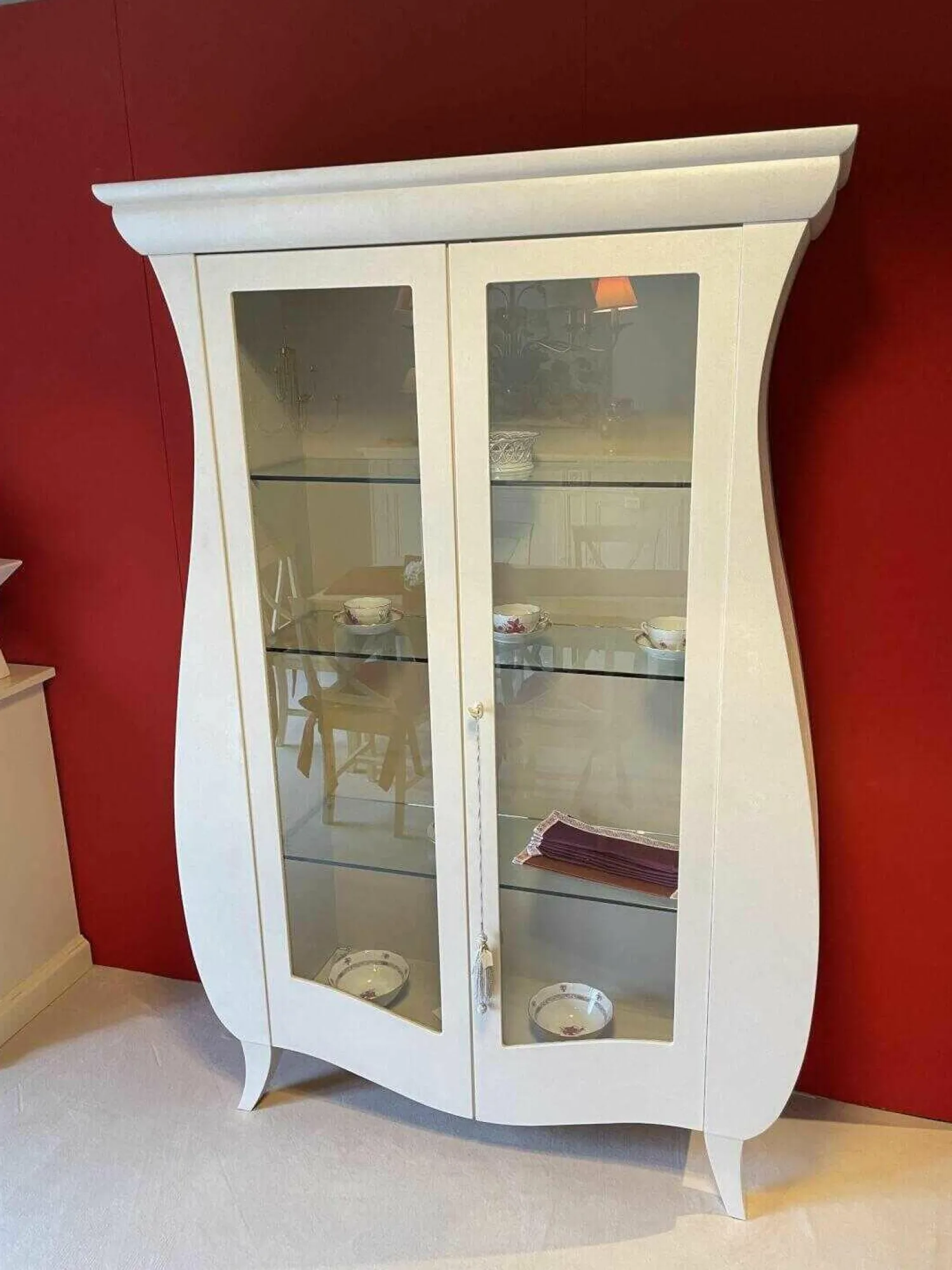 Giusti Portos Vitrinen & Highboards|Vitrine Glamour Lack Antic Weiß mit Glasböden