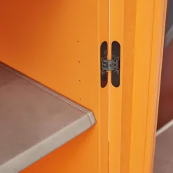 Form Exclusiv Vitrinen & Highboards|Vitrine Hampton Eiche Massiv Geölt Offenporig Lackiert In Pantone Orange Tür Klarglas Mit Ledergriffen