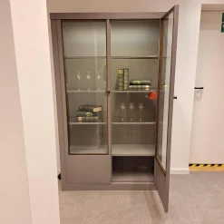 Form Exclusiv Vitrinen & Highboards|Vitrine Madison 2-türig Korpus Eiche Grau Gebeizt Türen Glas Mit Beleuchtung