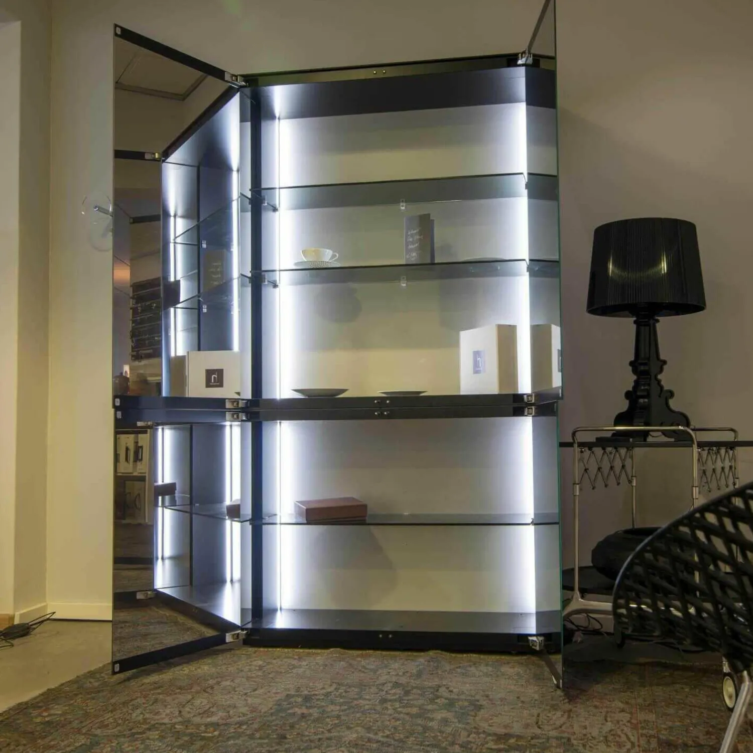 Kettnaker Vitrinen & Highboards|Vitrine Modular Soma Spiegelglas Beleuchtet