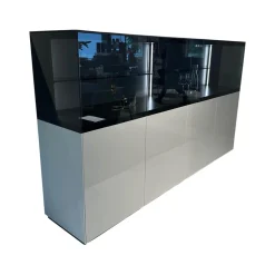 Kettnaker Kommoden & Sideboards|Vitrine Soma Türen Grauglas Schwarz Korpus Lack Steingrau Grau