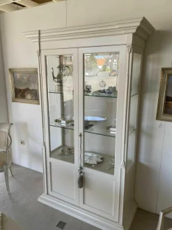 Küper Einrichtung Vitrinen & Highboards|Vitrine T Schleiflack Creme mit Facettenglas und Beleuchtung