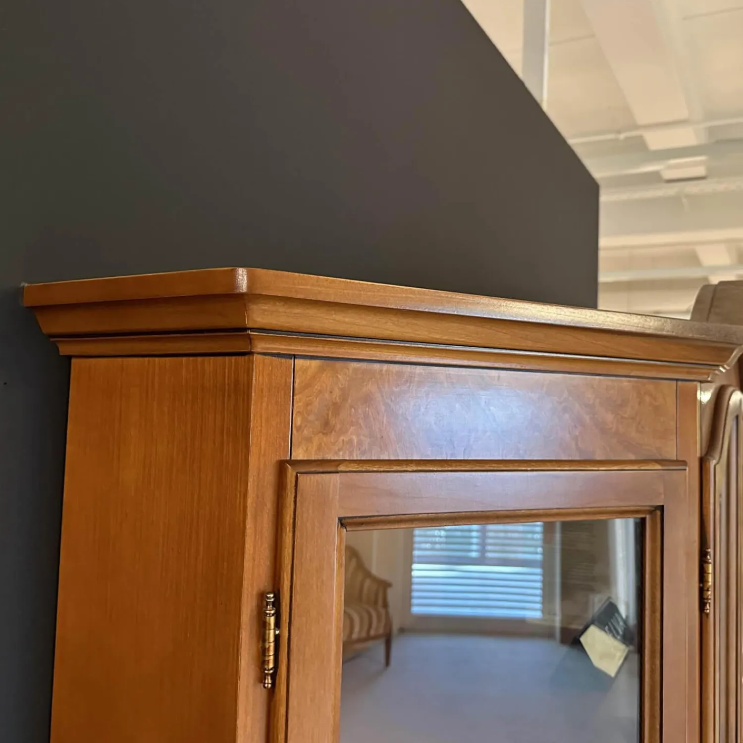 Selva Vitrinen & Highboards|Vitrine Verona 0792 Edelholz Kirschbaumfarbig Antikisiert