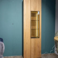 Schöner Wohnen-Kollektion Vitrinen & Highboards|Vitrine Yoris Rechts Front Kerneiche Umato Gebürstet Korpus Eiche Anthrazit Mit Beleuchtung