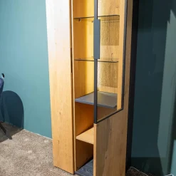 Schöner Wohnen-Kollektion Vitrinen & Highboards|Vitrine Yoris Rechts Front Kerneiche Umato Gebürstet Korpus Eiche Anthrazit Mit Beleuchtung