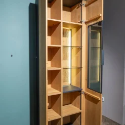 Schöner Wohnen-Kollektion Vitrinen & Highboards|Vitrine Yoris Rechts Front Kerneiche Umato Gebürstet Korpus Eiche Anthrazit Mit Beleuchtung