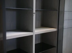 WK Wohnen Vitrinen & Highboards|Vitrinen WK 420 Viva 153 Eiche Grau Front In Rauchglas 436 Cosmos Schwarz Mit Push To Open Und Beleuchtung