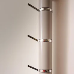 YOMEI Garderoben|Wandgarderobe Tube Akzente Leder Taupe 07 Braun Gestell Edelstahl Poliert