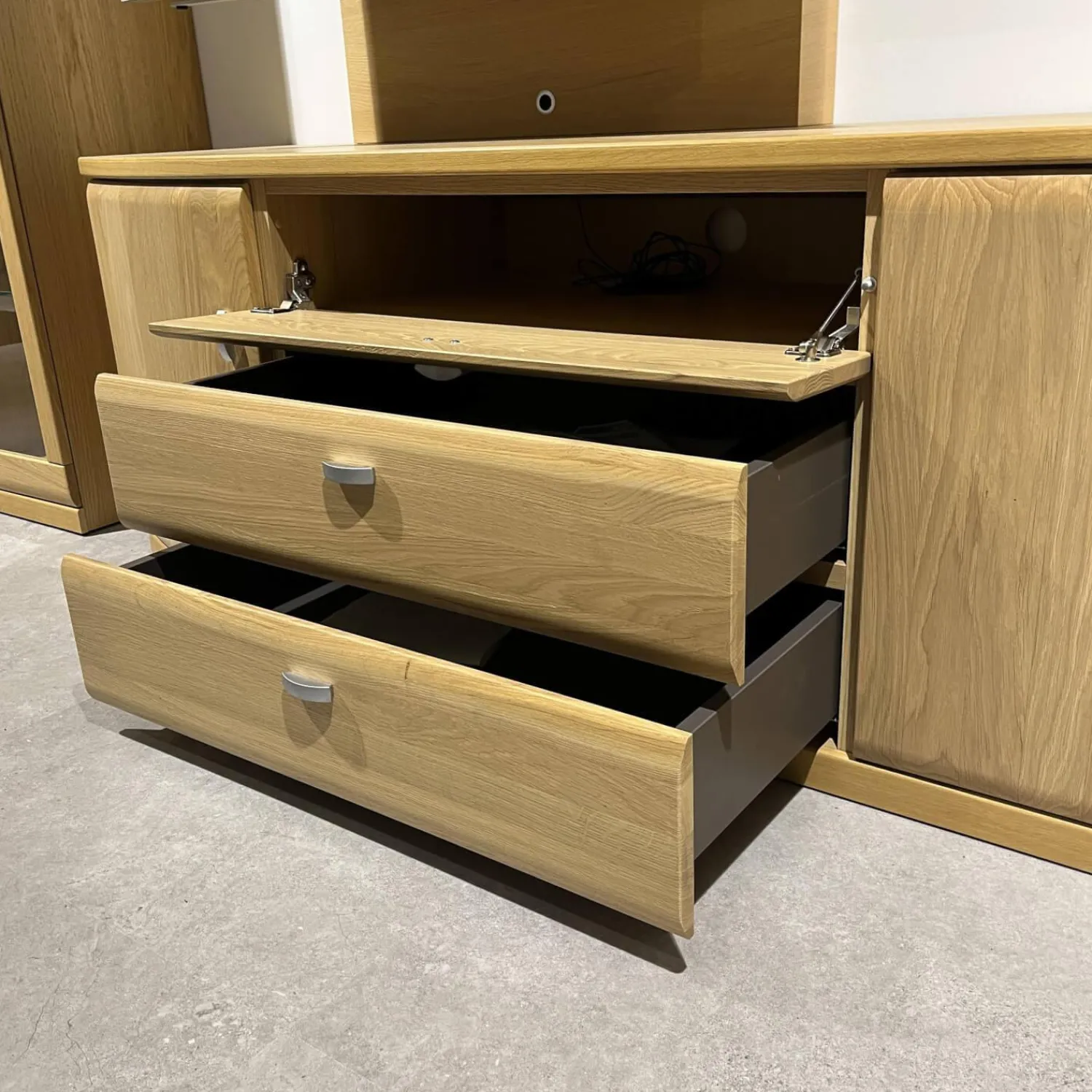 Rietberger Möbelwerke Wohnwände & Tv-Lowboards|Wohnkombination Kiana VS 66540 Eiche Massiv Sand 2206 Mit Beleuchtung