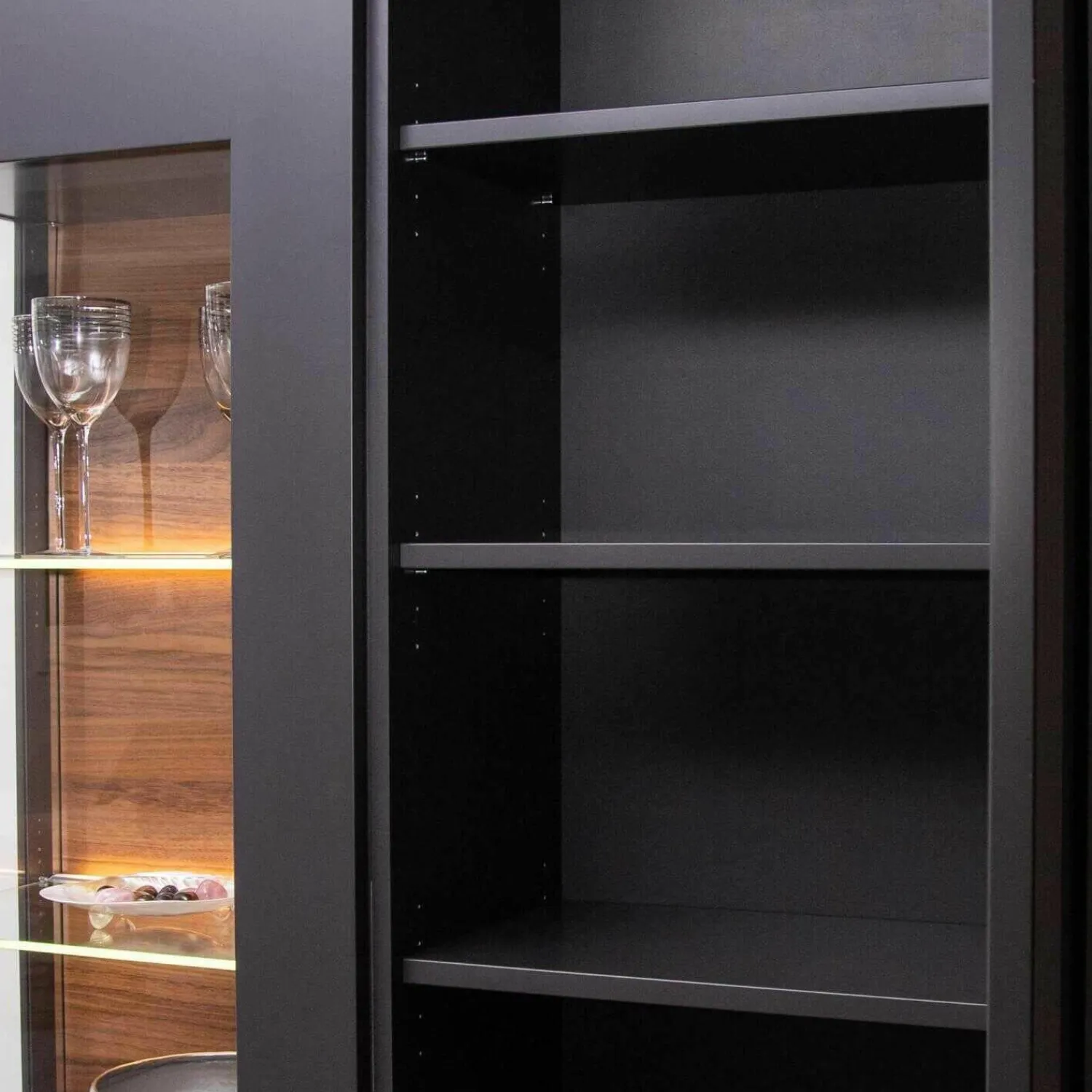 Rietberger Möbelwerke Wohnwände & Tv-Lowboards|Wohnkombination Lavita Lack Graphit Nussbaum