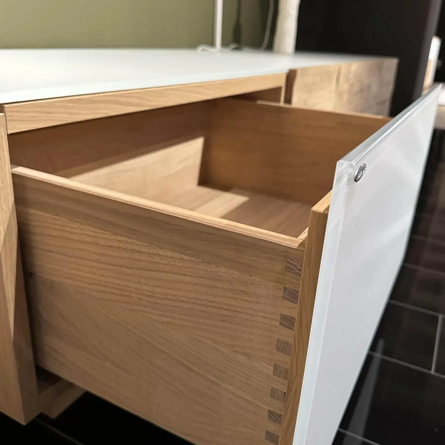 Voglauer Wohnwände & Tv-Lowboards|Wohnkombination Vmontanara Wildeiche Geölt Akzent Glas Optiwhite Weiß Mit Beleuchtung