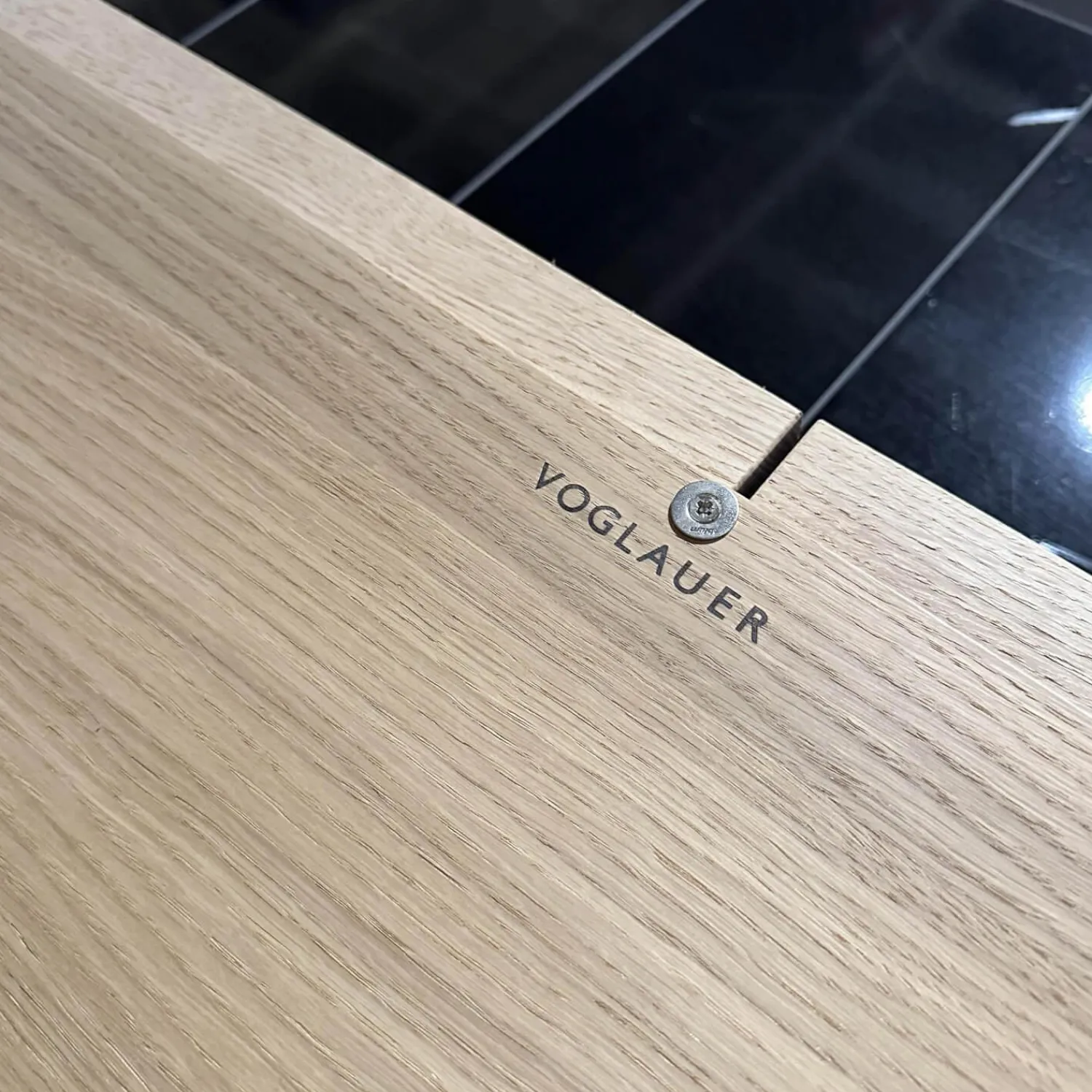 Voglauer Wohnwände & Tv-Lowboards|Wohnkombination Vmontanara Wildeiche Geölt Akzent Glas Optiwhite Weiß Mit Beleuchtung