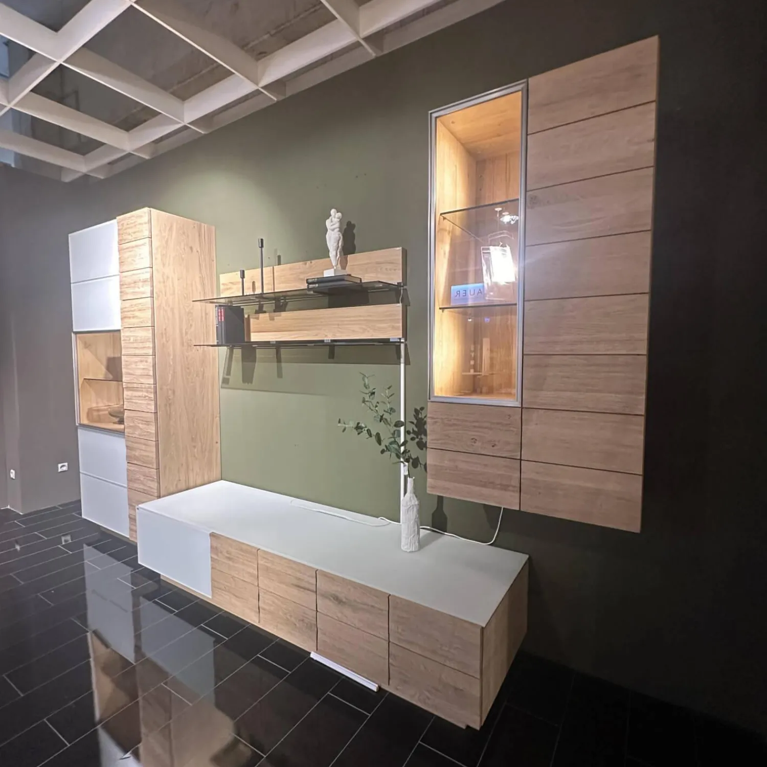 Voglauer Wohnwände & Tv-Lowboards|Wohnkombination Vmontanara Wildeiche Geölt Akzent Glas Optiwhite Weiß Mit Beleuchtung