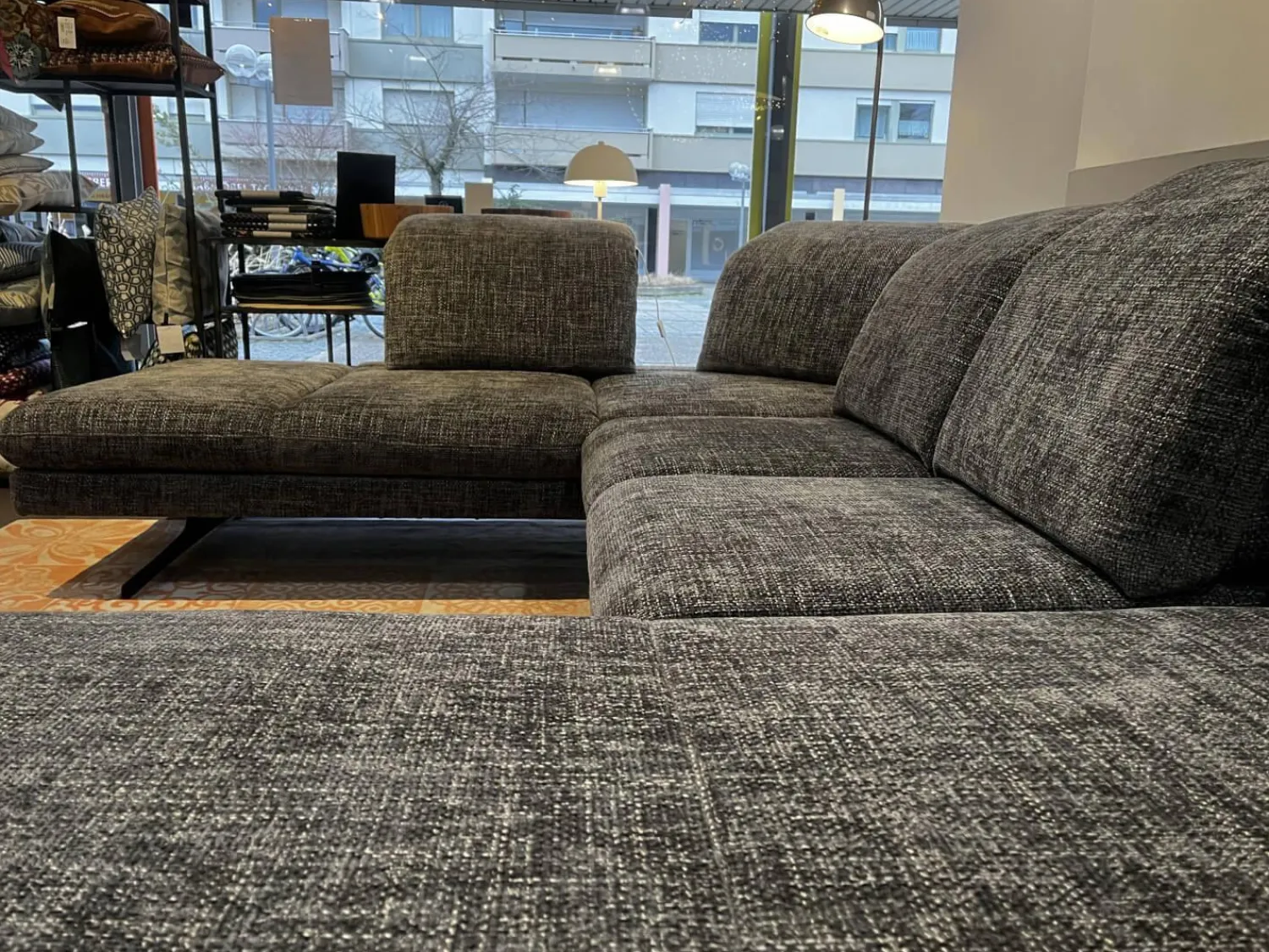 Activineo Wohnlandschaften|Wohnlandschaft Bailey Stoff Renegade 168 Plumb Grau Metallfüße Schwarz