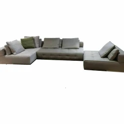 Minotti Wohnlandschaften|Wohnlandschaft Lawrence Clan Leder Nabuk 08 Tortora Braun Grau Stoff Aida 06 Peltro Braun Grau Stoff Hunt 21 Verde Olio Grau Grün Füße Massiveholz Grau