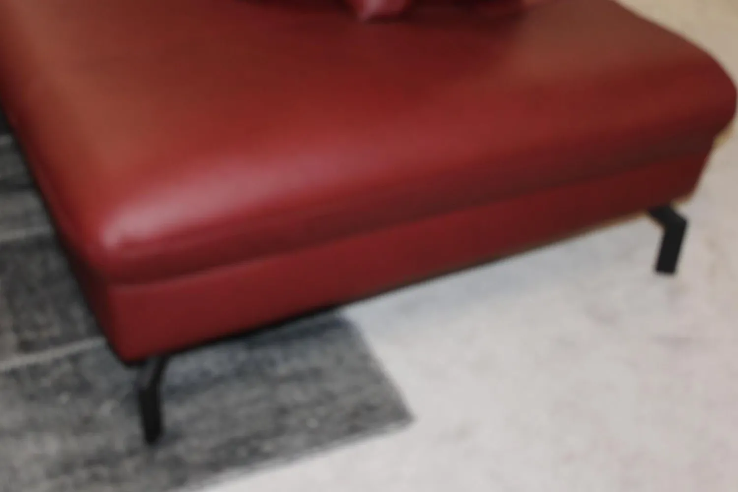 Polinova Wohnlandschaften|Wohnlandschaft Leonore Leder Longlife 160 Vivre Barolo Rot