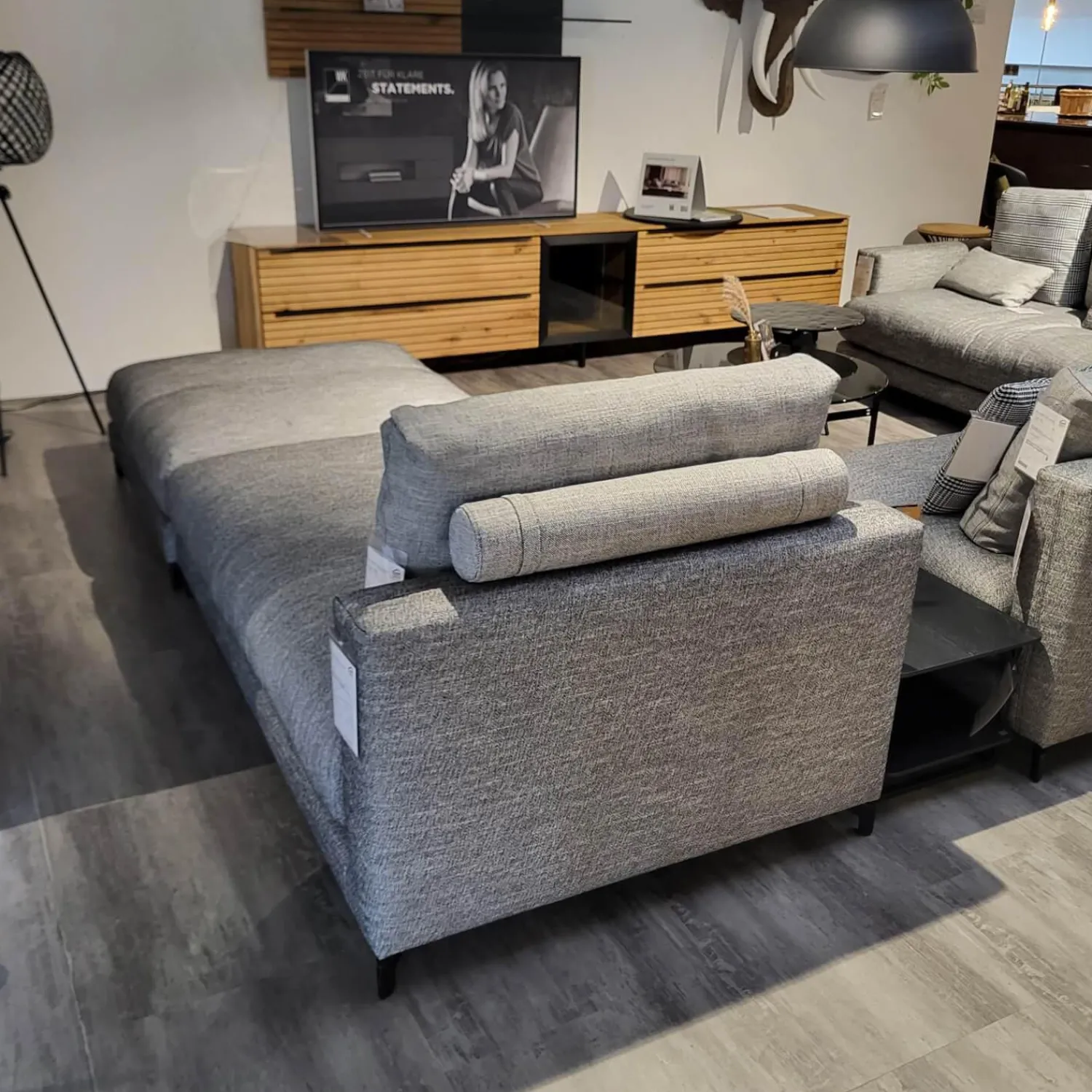 Rolf Benz Wohnlandschaften|Wohnlandschaft Nuvola Textilgewebe Schwarz Weiß Gemischt Fuß Aluminium Verkehrsschwarz RAL 9017 Lackiert Mit Kissen