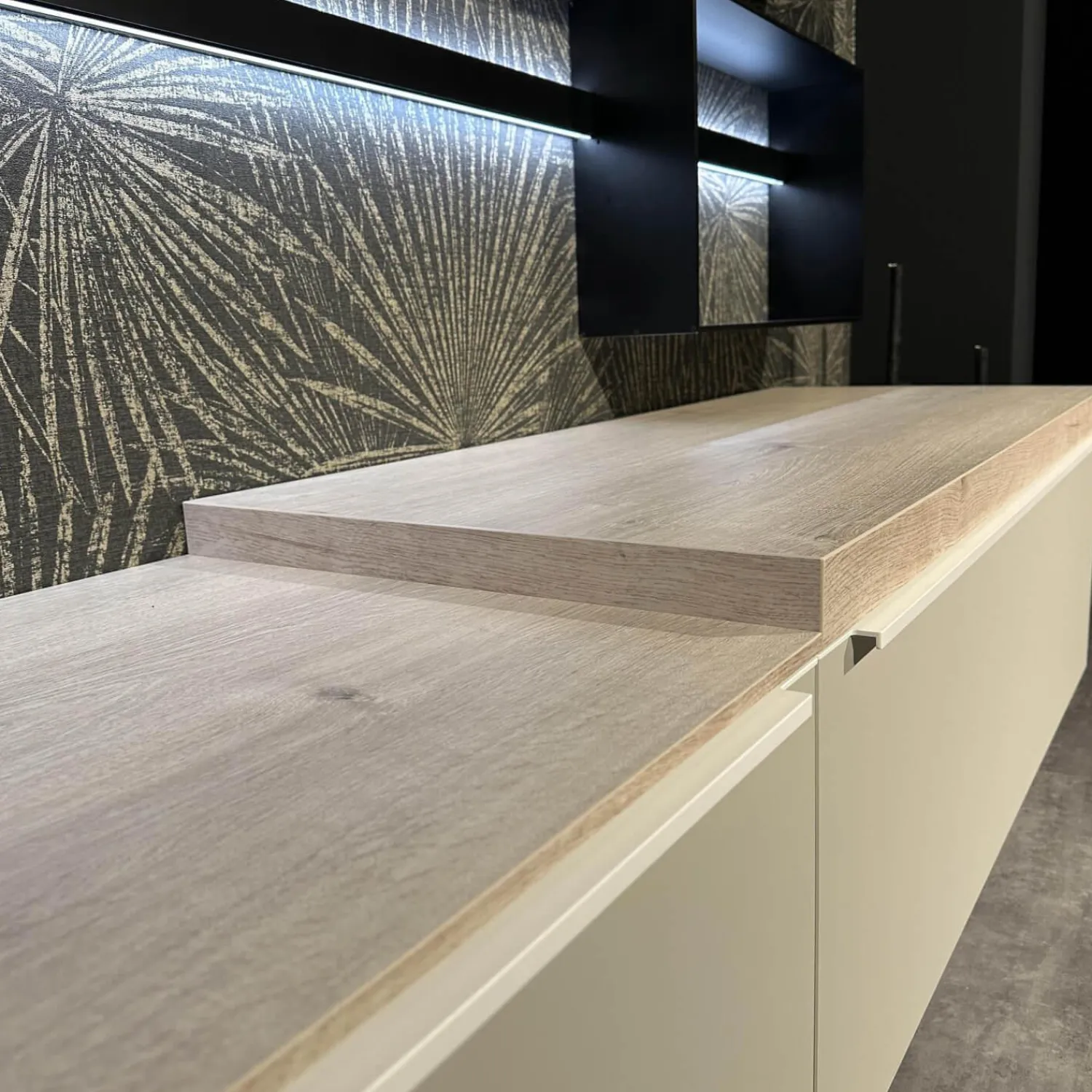 Nobilia Wohnwände & Tv-Lowboards|Wohnwand 945 Easytouch Lacklaminat Sand Beige Ultramatt Abdeckplatte Eiche Montreal