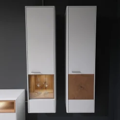 Die Hausmarke Wohnwände & Tv-Lowboards|Wohnwand 2102 Mit Sideboard Und 2 Hängevitrinen Mattlack Weiß Matt Asteiche Hell Furniert