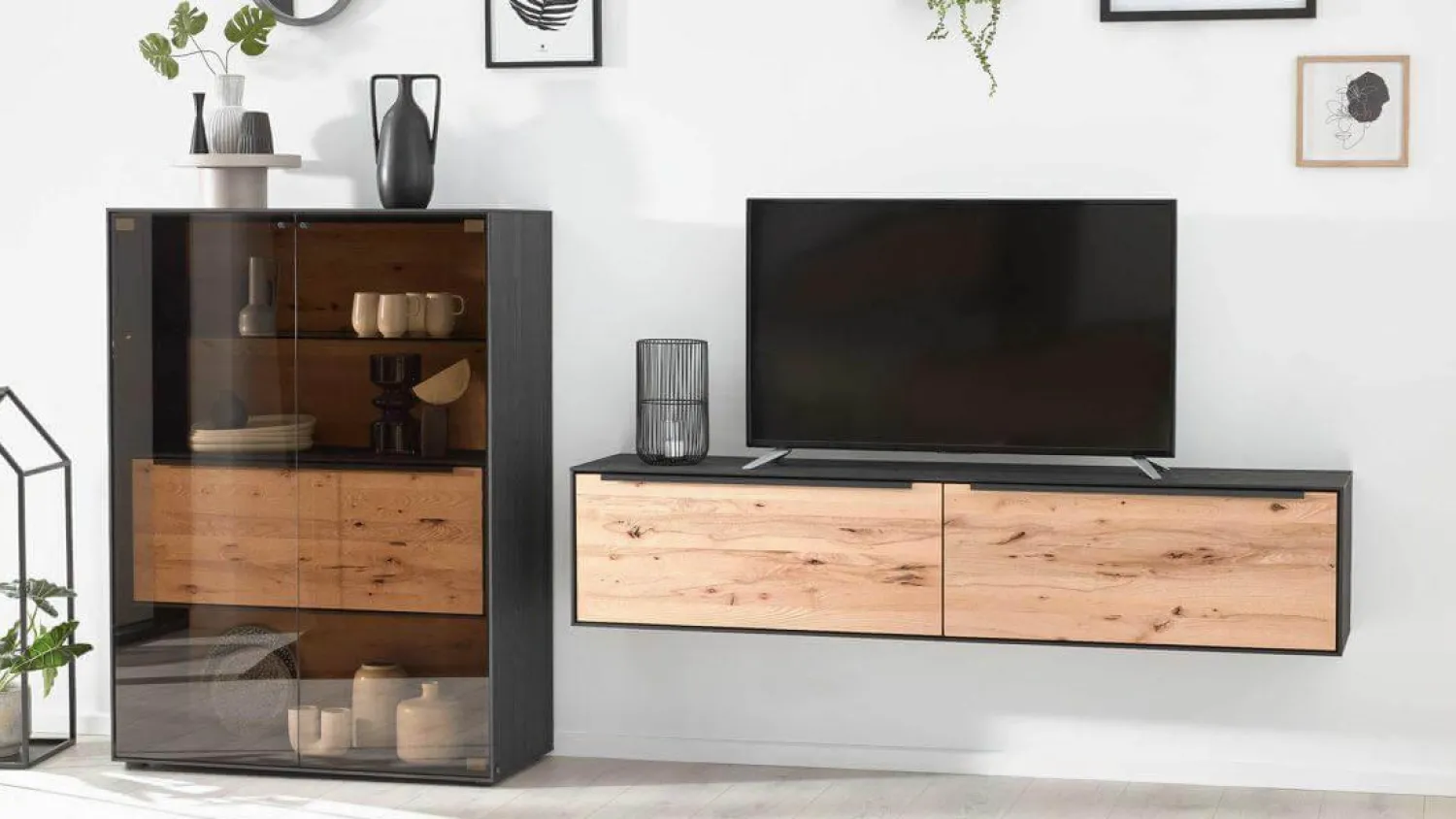 Hartmann Wohnwände & Tv-Lowboards|Wohnwand 2026 Riffbuche Massiv Absetzung Kernesche Gebürstet Anthrazit Gebeizt Inklusive Beleuchtung