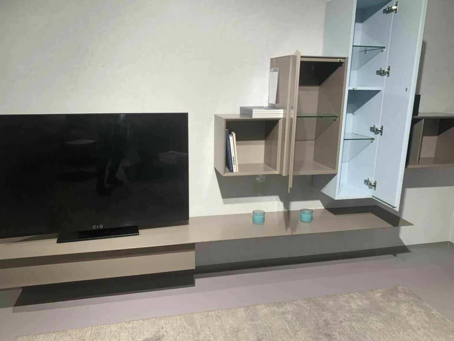 Kettnaker Wohnwände & Tv-Lowboards|Wohnwand Alea Lack Matt Kristallblau Seide Glas