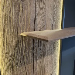 Hartmann Wohnwände & Tv-Lowboards|Wohnwand Benjo 7720W V20 Kerneiche Umato Sägerau Gebürstet Applikation Lack Weiß Mit Beleuchtung