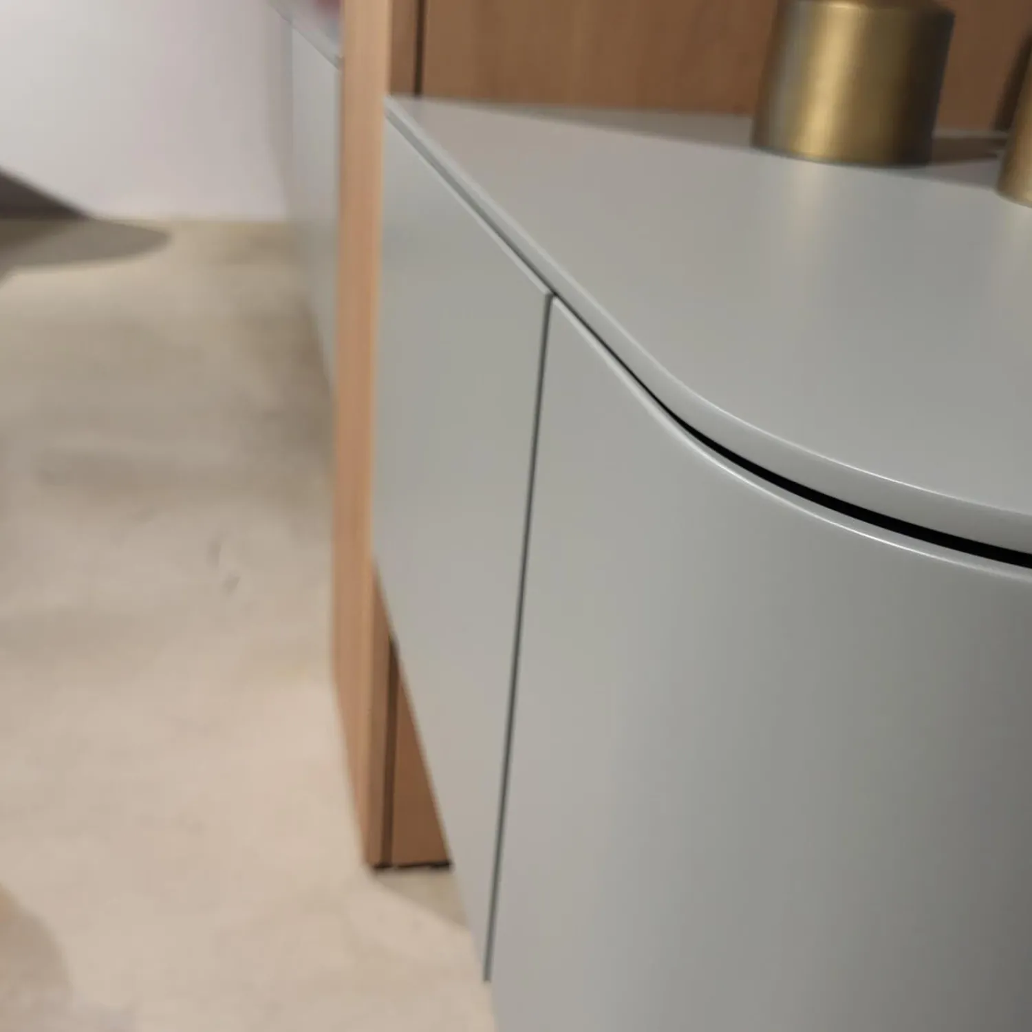 Clara Home Wohnwände & Tv-Lowboards|Wohnwand Clea Lack LM Pigeon Grau Absetzung Asteiche Bianco