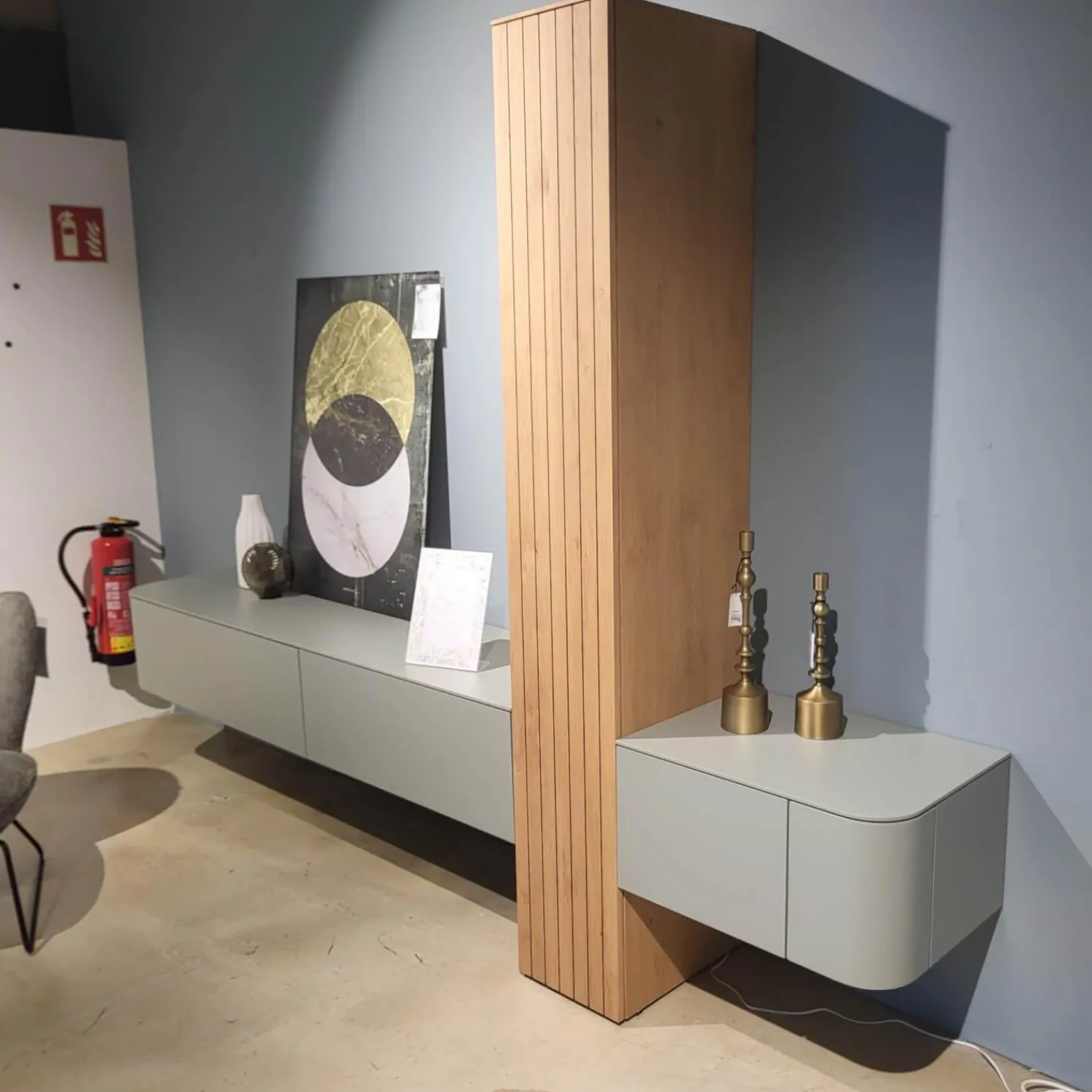 Clara Home Wohnwände & Tv-Lowboards|Wohnwand Clea Lack LM Pigeon Grau Absetzung Asteiche Bianco