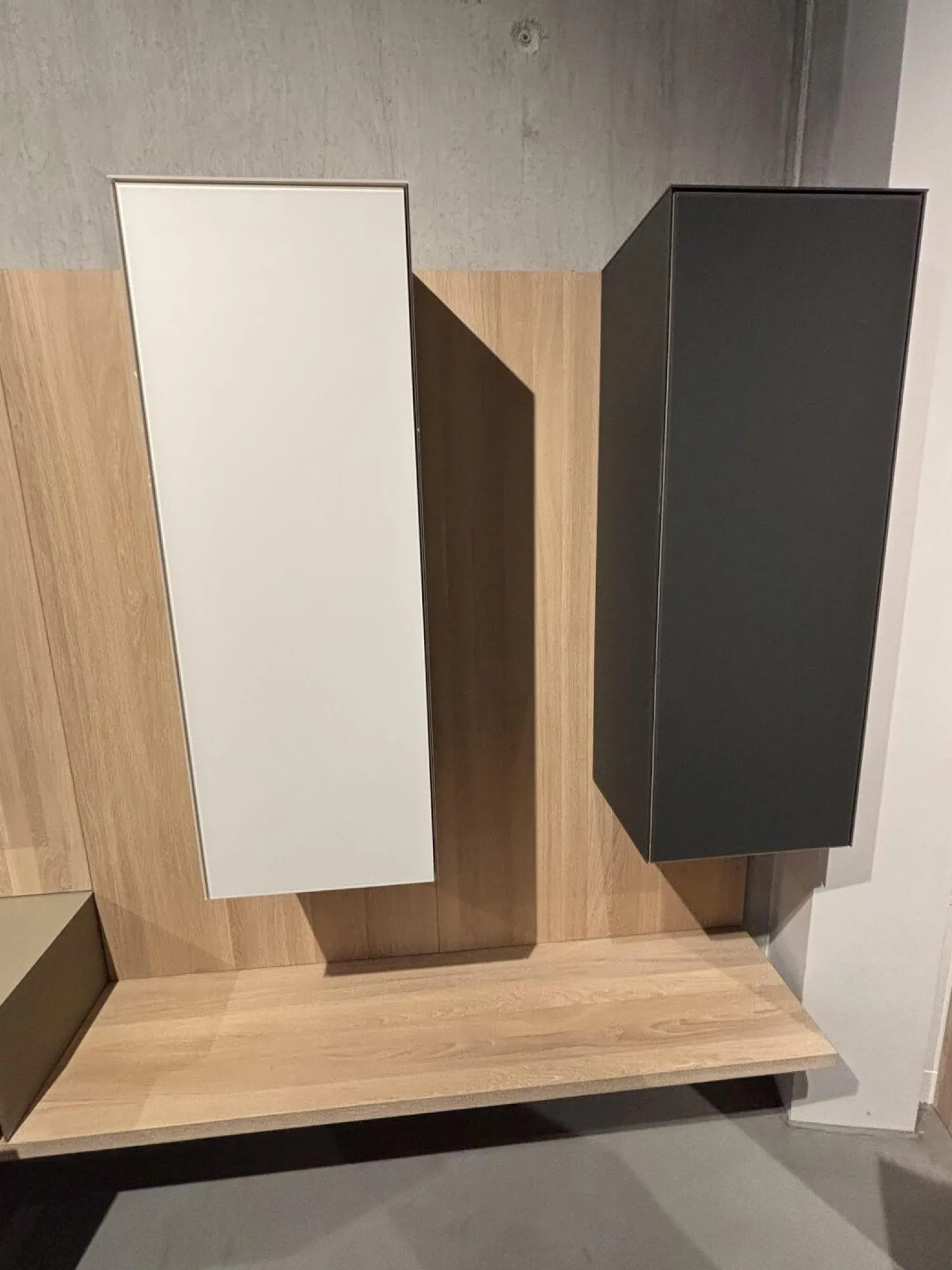 Team 7 Wohnwände & Tv-Lowboards|Wohnwand Cubus Pure 32 Eiche Weiß Geölt Farbglas In Naturweiß Kiesel Grau Und Graphitgrau Mit Beleuchtung Und TV-Halteplatte