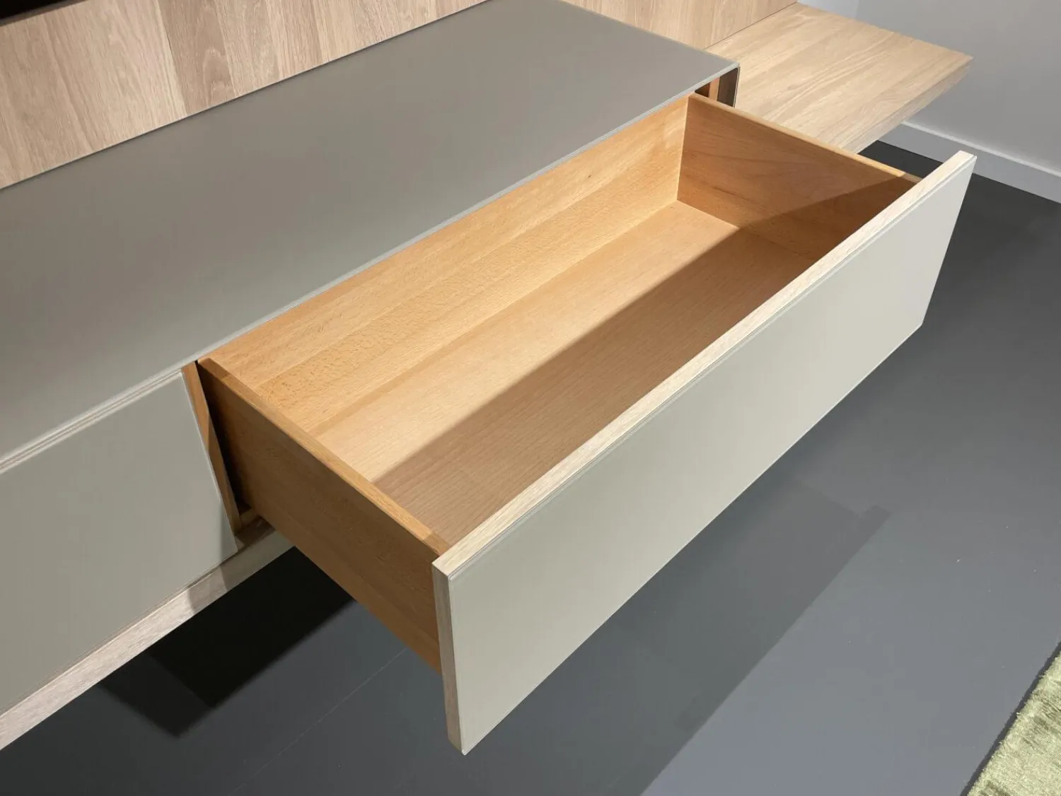 Team 7 Wohnwände & Tv-Lowboards|Wohnwand Eiche Weißöl Farbglas Graphitgrau Mit Wandpaneelen