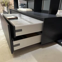 B&B Italia Wohnwände & Tv-Lowboards|Wohnwand Flat C 9907 E Anthrazit Satiniert Rückwand 3748 Rauchgrau Abdeckplatte 0128 Glas Schwarz