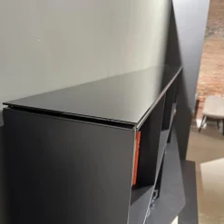 B&B Italia Wohnwände & Tv-Lowboards|Wohnwand Flat C 9907 E Anthrazit Satiniert Rückwand 3748 Rauchgrau Abdeckplatte 0128 Glas Schwarz