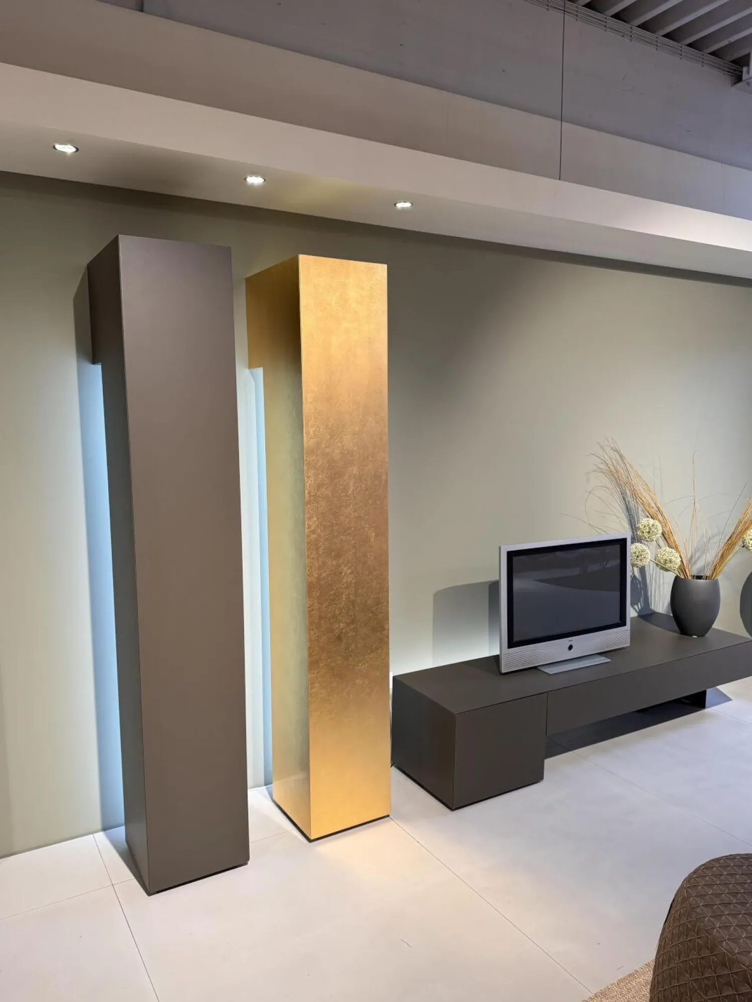 minottiitalia Wohnwände & Tv-Lowboards|Wohnwand Inpiedi Lack Interno Metall Gold Lack Coffee Braun Inklusive LED Beleuchtung