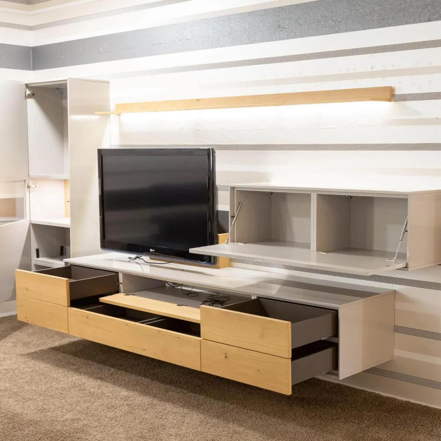 Musterring Wohnwände & Tv-Lowboards|Wohnwand Kara Frame 73029 Lack 2 Grau Absetzung Asteiche Inklusive LED Strahler