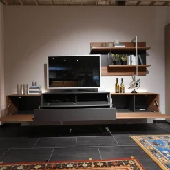 Die Hausmarke Wohnwände & Tv-Lowboards|Wohnwand Media Design 5800001-343 Raucheiche Massiv Lackfarbton Schiefer Schwarz