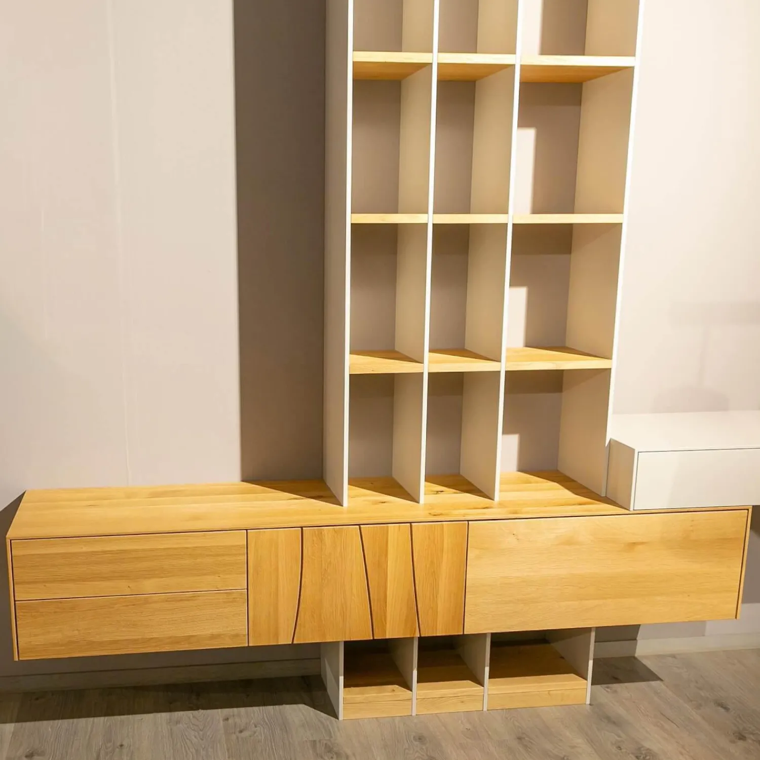 Contur Wohnwände & Tv-Lowboards|Wohnwand Mileto Asteiche Gebürstet Natur Geölt Und MDF Lichtgrau Lackiert