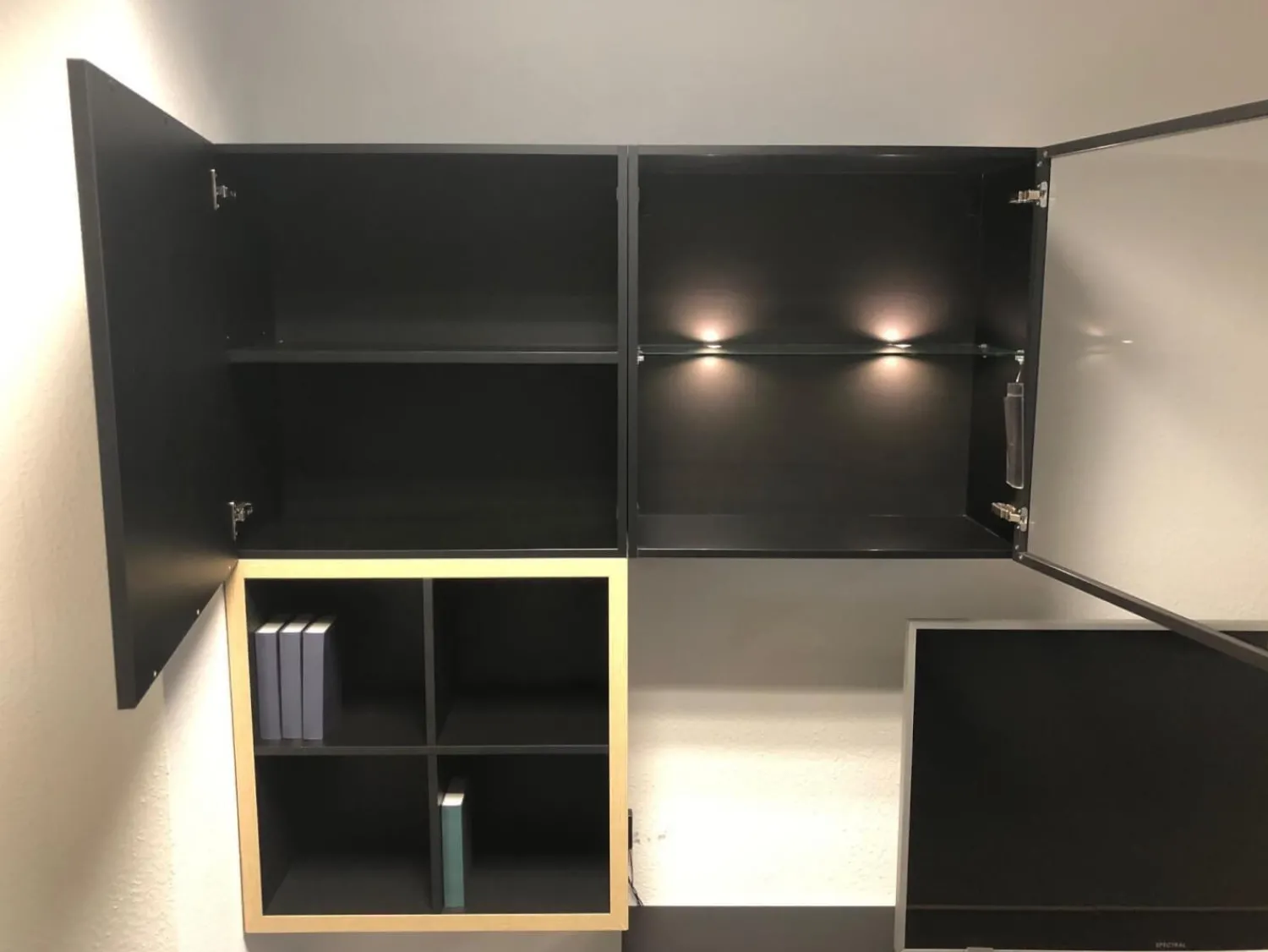 Hülsta Wohnwände & Tv-Lowboards|Wohnwand Now Touch Super Matt Schwarz Akzente Samteiche Natur Metallgriffe Schwarz