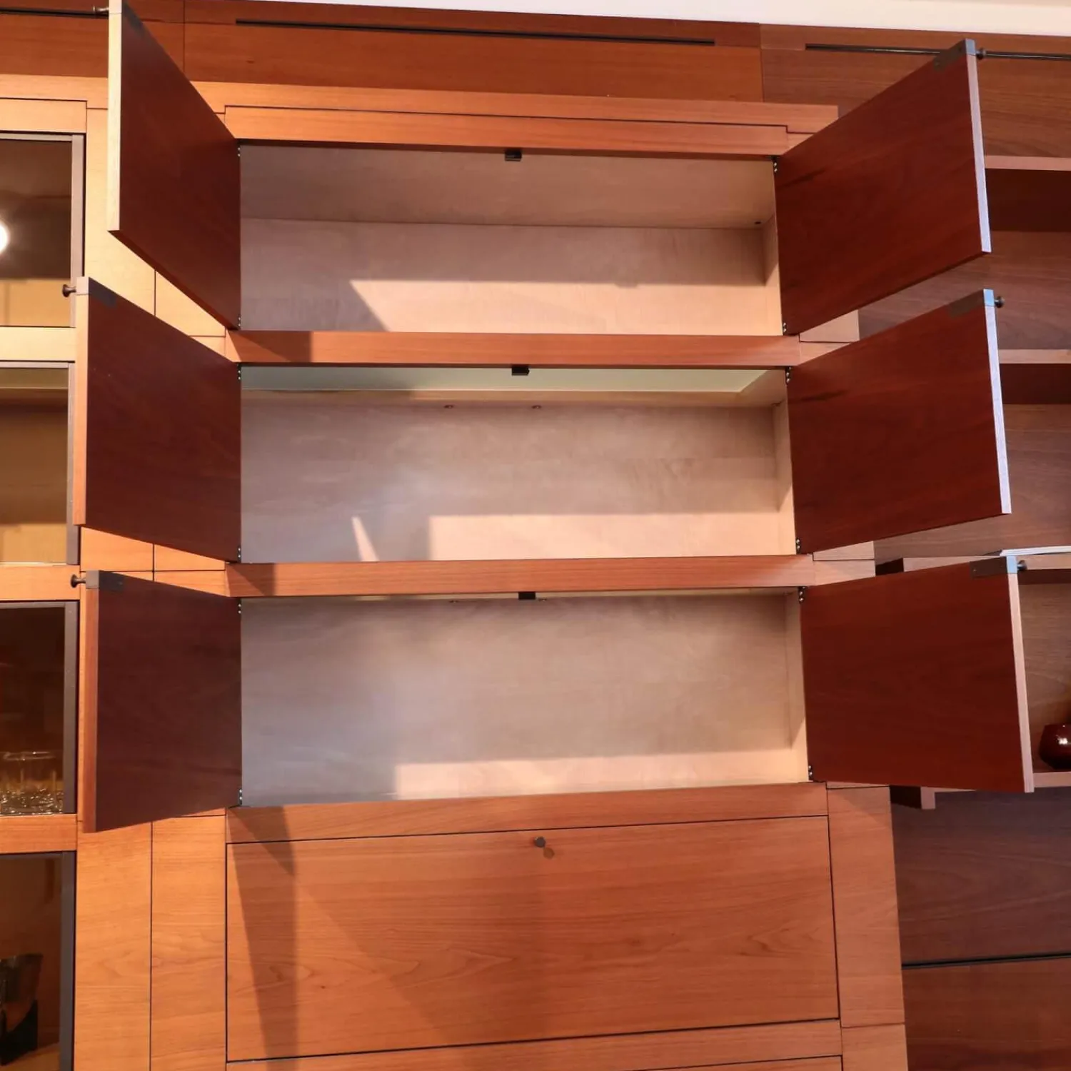 Giorgetti Wohnwände & Tv-Lowboards|Wohnwand Oli Akrylbeizung Nussbaum