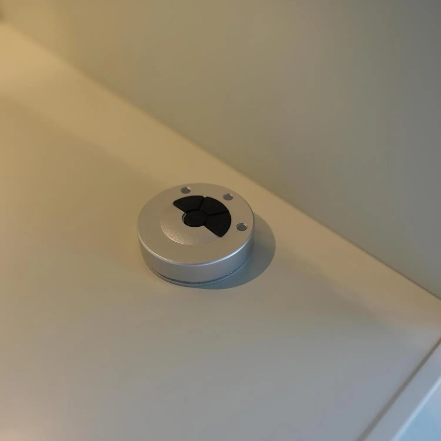 Venjakob Wohnwände & Tv-Lowboards|Wohnwand Plan X Lack Weiß Matt Absetzung Jadegrün Matt Inklusive Beleuchtung Mit Regal Ohne Fernseher