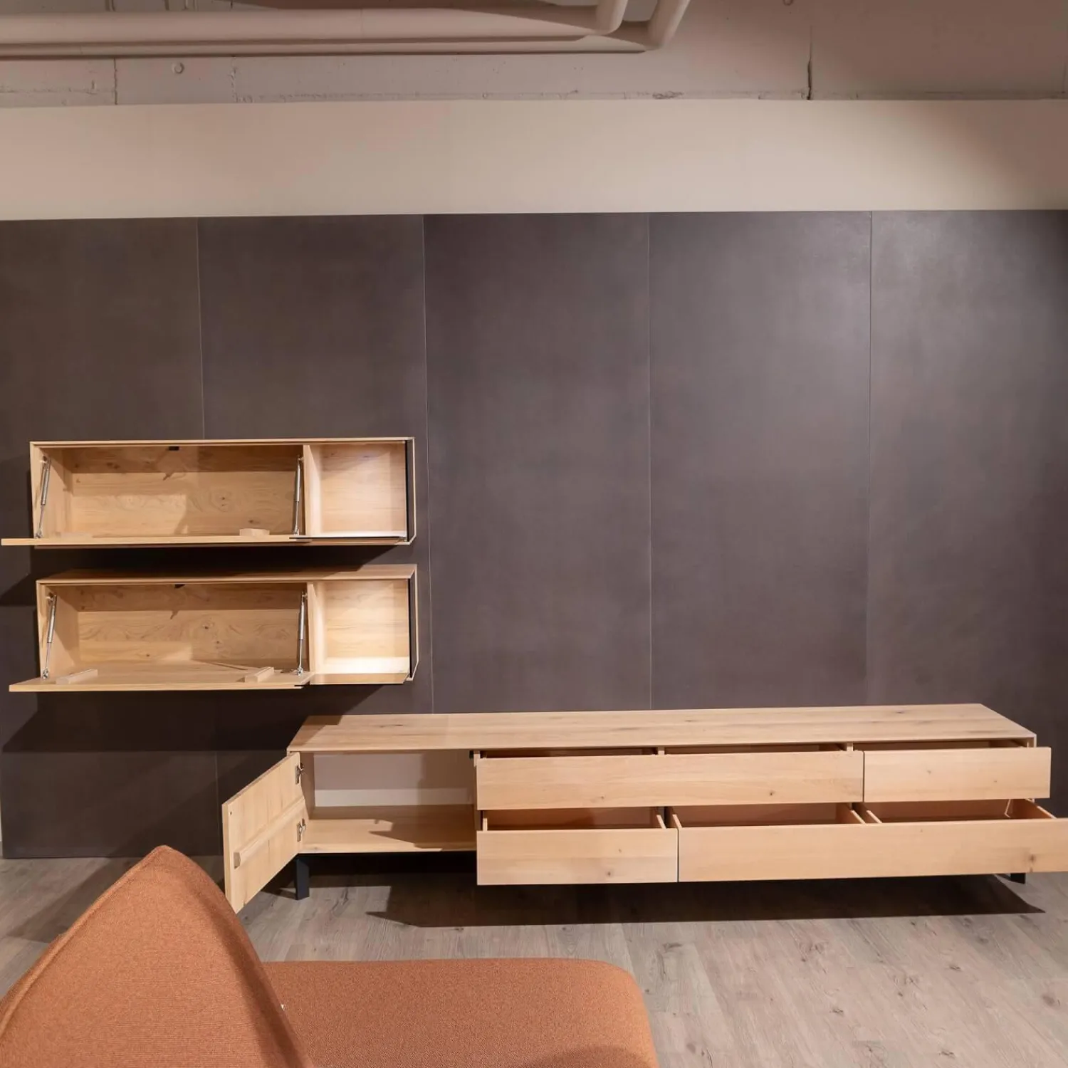 Anrei Wohnwände & Tv-Lowboards|Wohnwand Puro 109 368 Asteiche Gebürstet Weiß Geölt Metall Sockel Schwarz Matt Mit Glaseinlage Und Beleuchtung